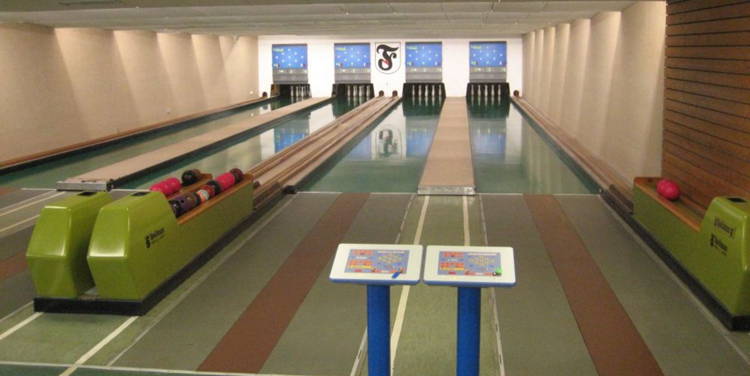 Weltrekordversuch im Kegeln