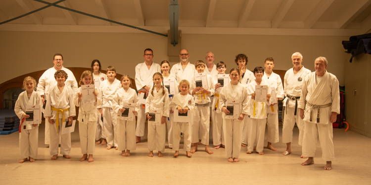 Erfolgreicher 2. Detmolder Kampfsporttreff " Wir gratulieren zu den bestandenen Prüfungen"